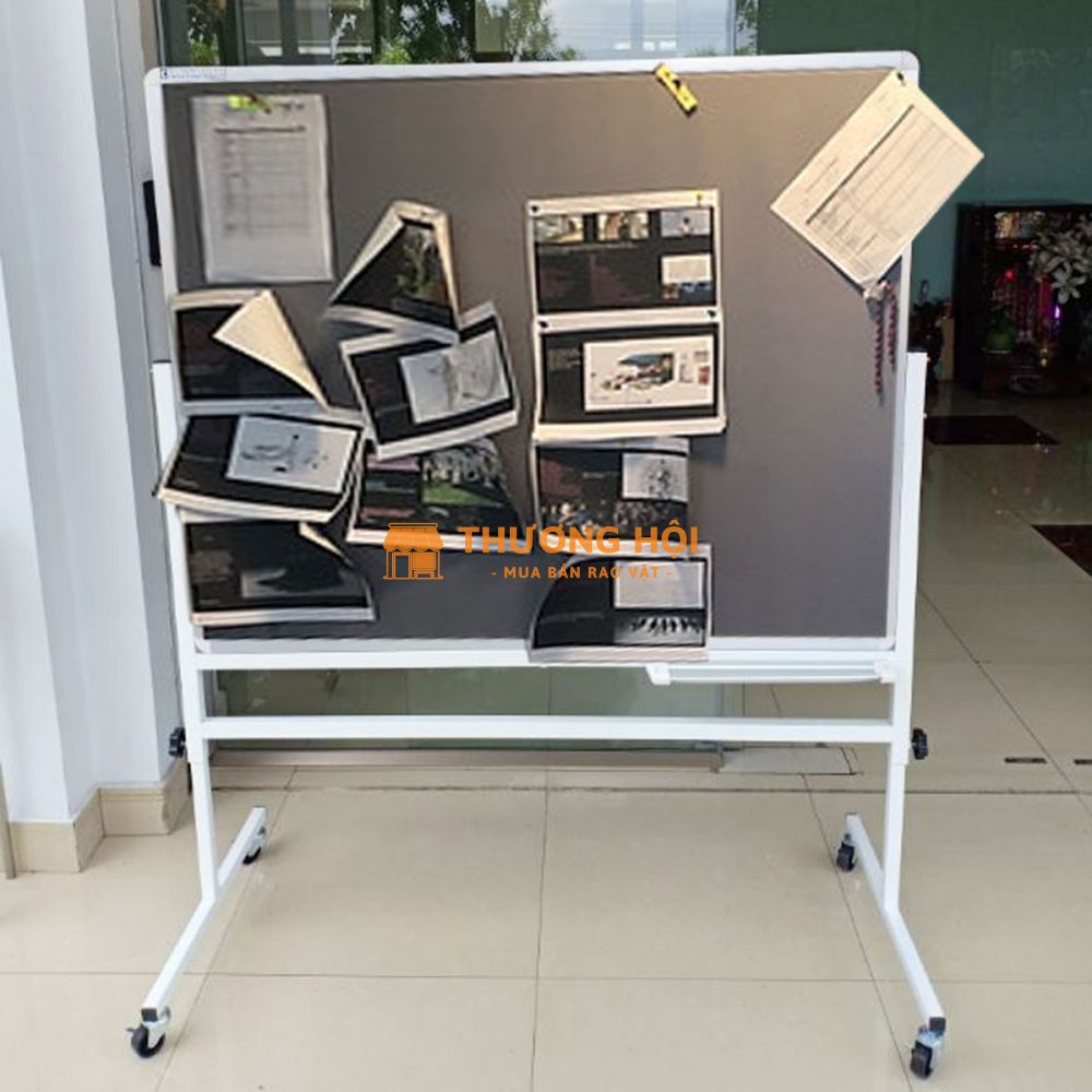 Bảng thông báo có chân