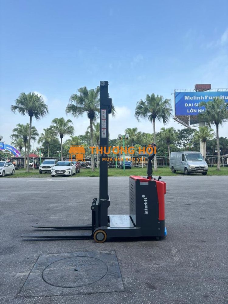 Xe nâng stacker E07JZ dùng cho mọi các loại Pallet
