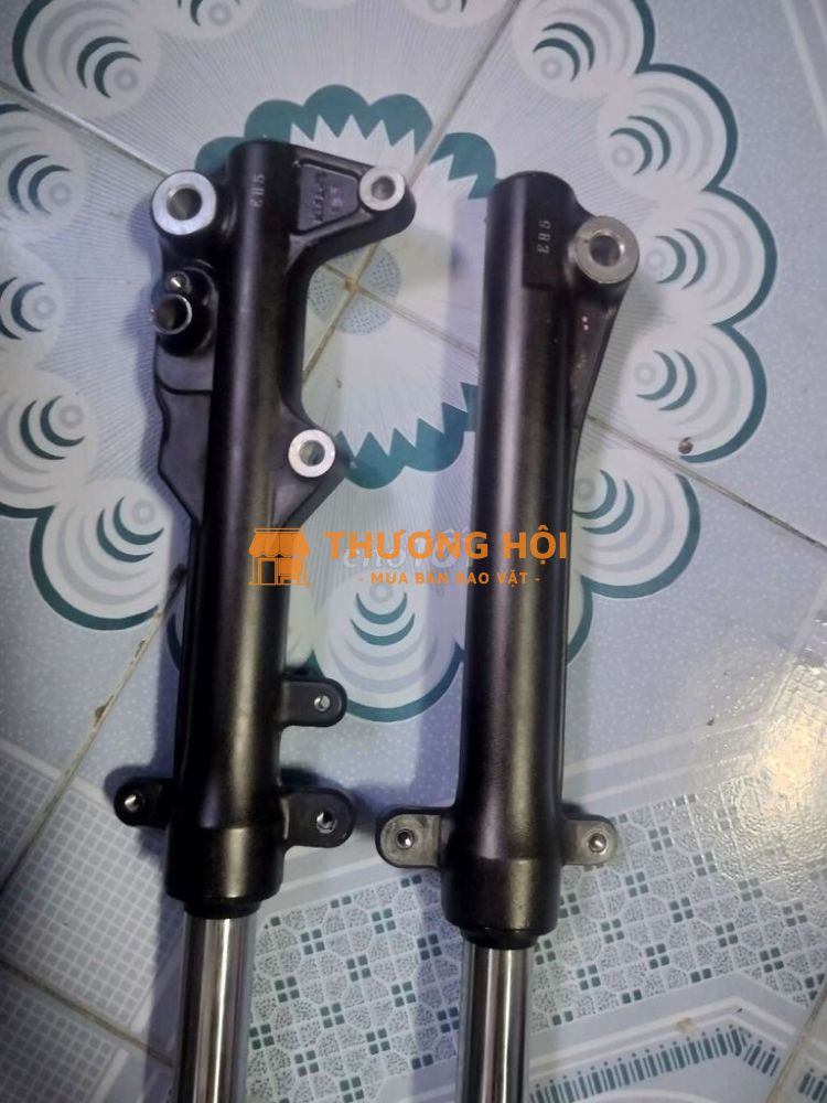 Phuộc trước.chăng3 .tay dắt.chén cỗ
