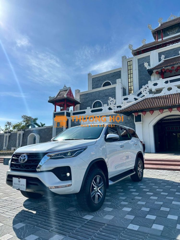 Toyota Fortuner 2022 2.4L 4x2 AT - 14000 km