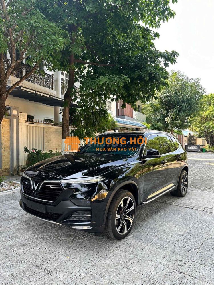 VinFast Lux SA2.0 2021 Premium