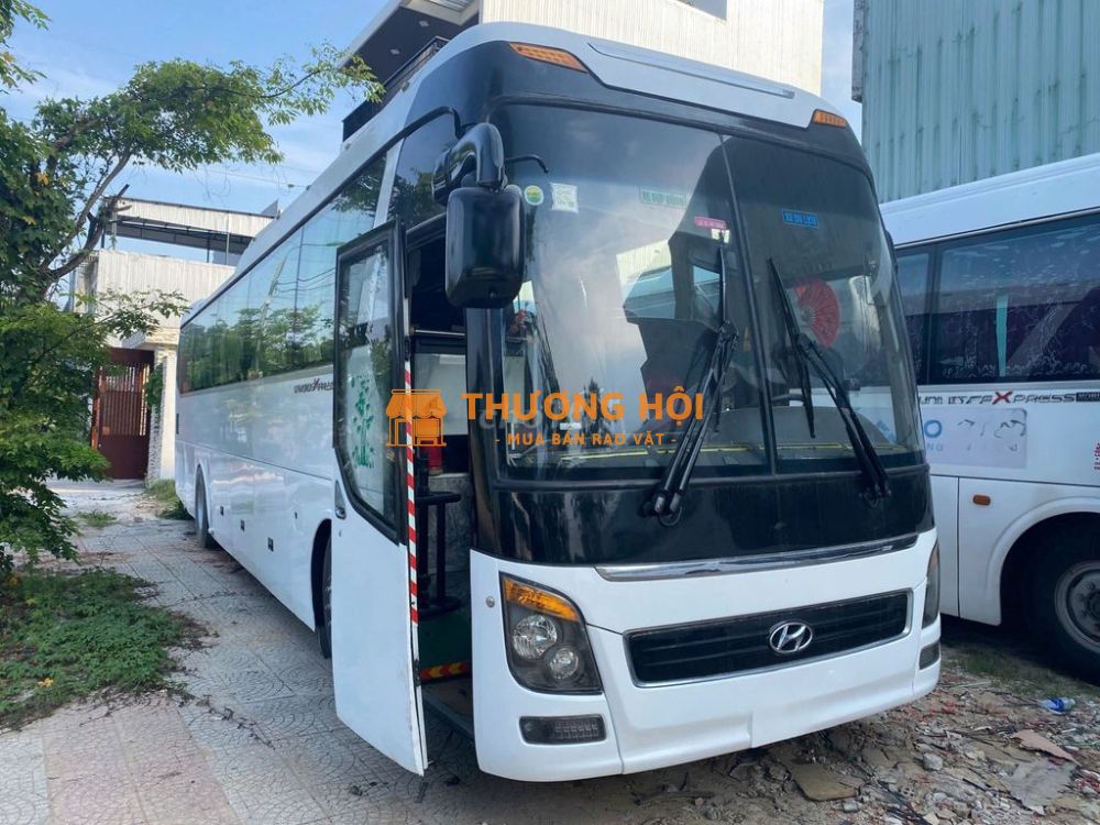 EM CẦN GẢ EM “XẾ KHỦNG” 47 CHỖ - HUYNDAI UNIVERSE