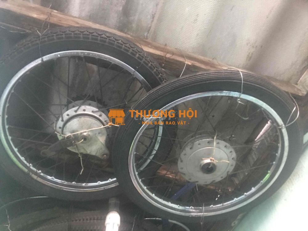 thay cặp bánh khác dư ra cần nhượng lại cho anh em