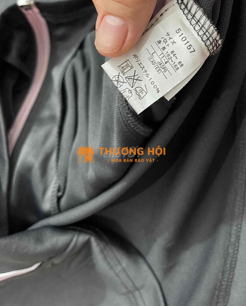 Áo khoác hiệu PUMA auth size L 55-60kg mới 85%