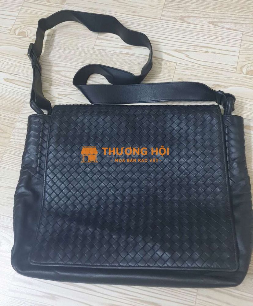 Túi đeo chéo Bottega Veneta