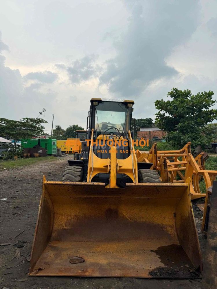 xúc lật Hj932 gầu 1 khối 2 -công suất 76kw