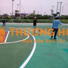 CẦN 1 bạn nam phụ sơn sân thể thao 400/ngày