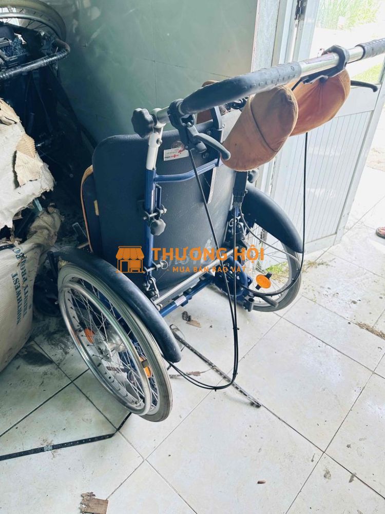 Cần bán xe lăn