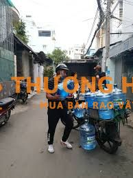TUYỂN NV CHỞ HÀNG BẰNG XE MÁY