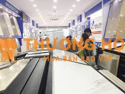 Nhân viên giao hàng Quận 7