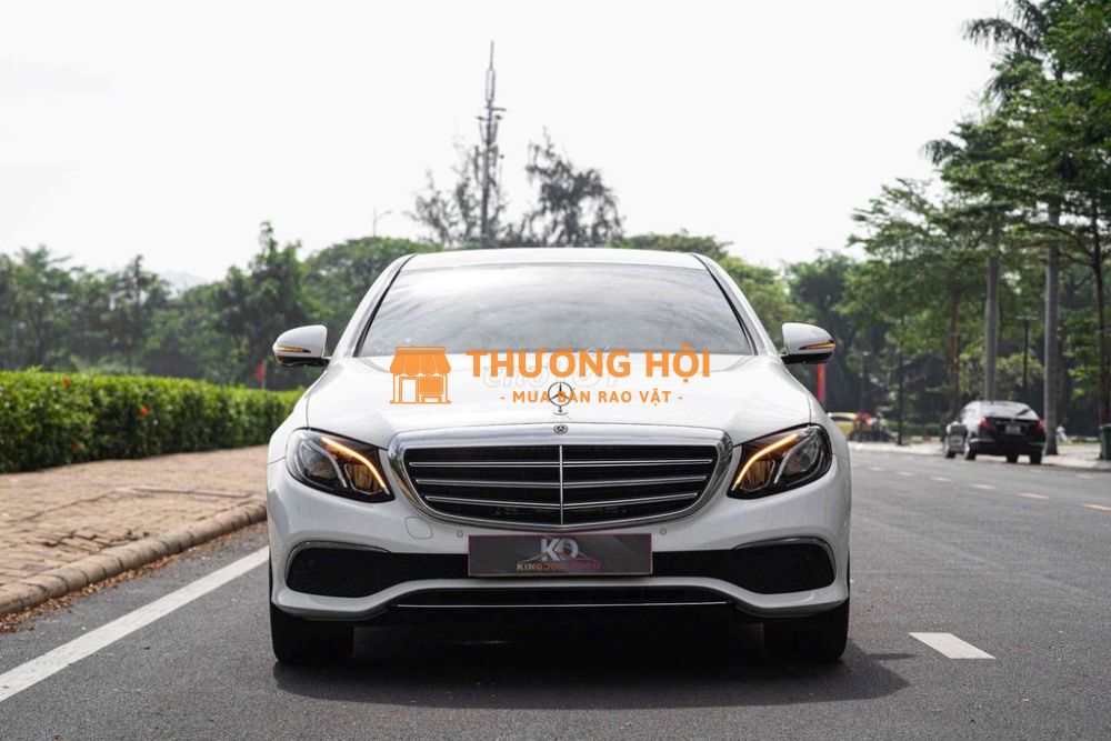 E200 Facelif Model 2019 màu trắng HT 100% Trước Ba