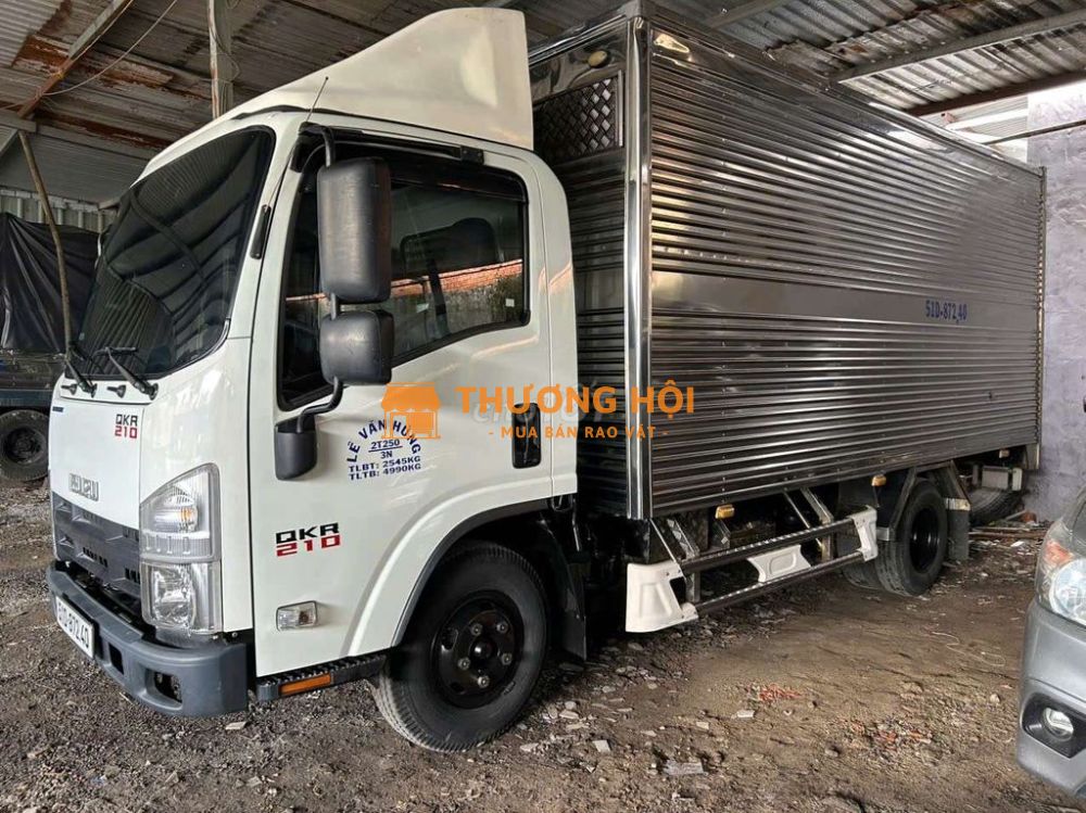 Bán ISUZU QKR270, sx 2022, thùng kín inox304