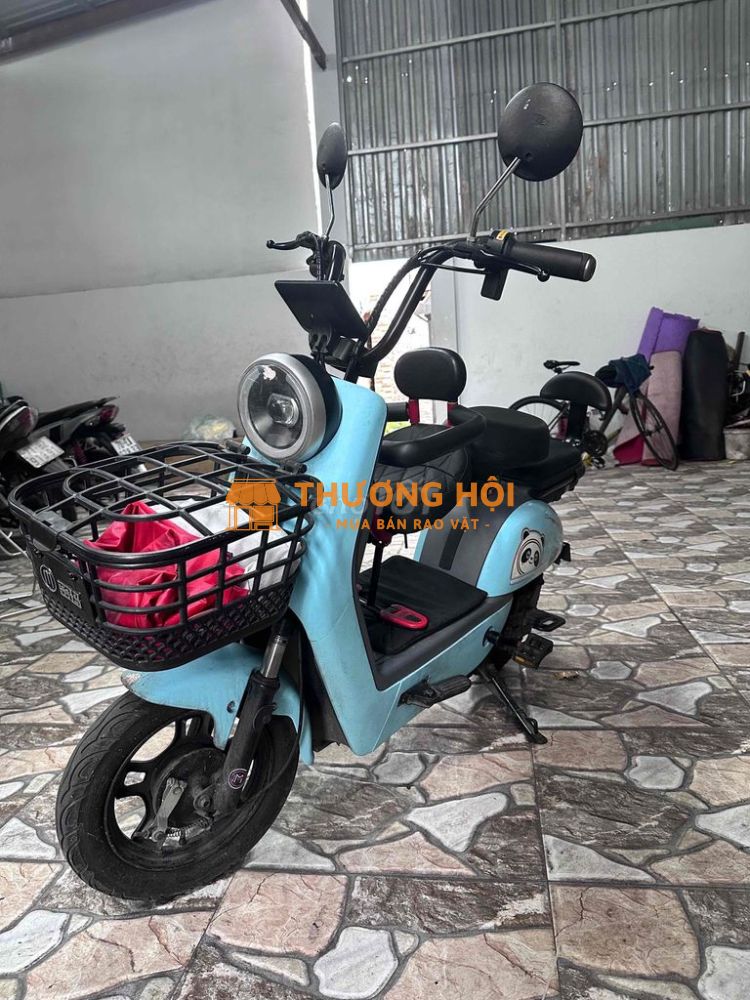 Mua xe mới cần bán lại xe đạp điện 4 bình mới thay