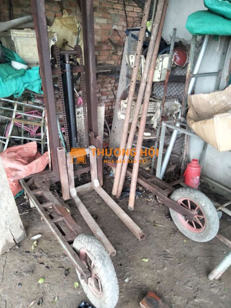Bán xe nâng bơm thủy lực 1,5 tấn
