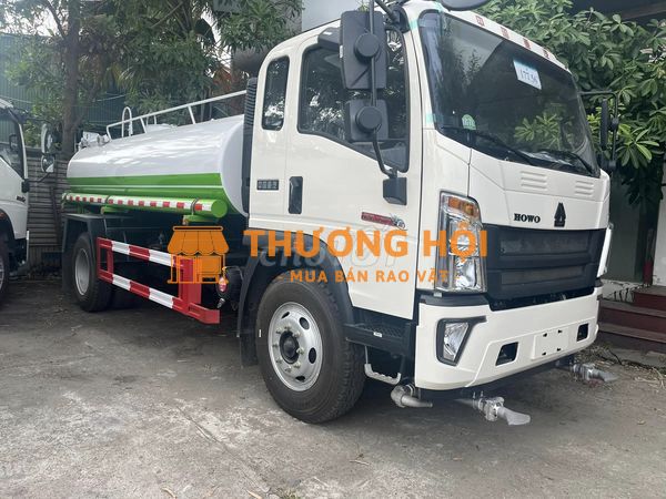 Xe phun nước rửa đường 9.5 khối Howo sinotruck