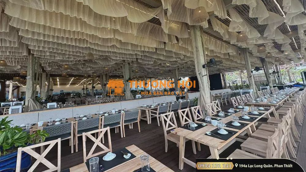 Phan Thiết - Hải Cảng Seafood Tuyển Phục Vụ, Bếp
