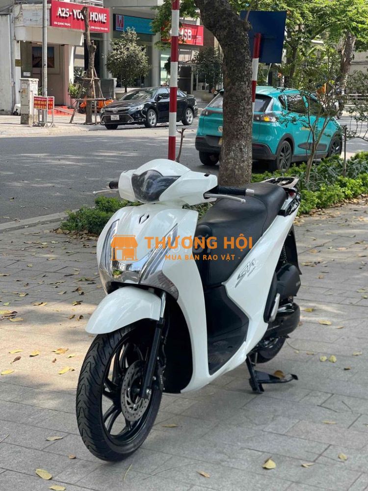 XE MÁY GIÁNG MẠNH - Honda Sh 150 2016 Trắng Sport