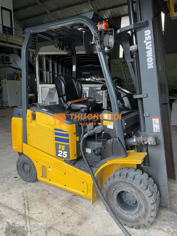 xe nâng fe 2,5t