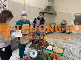 TUYỂN PHỤ BẾP XẾP THỊT, KHÔNG YÊU CẦU KINH NGHIỆM