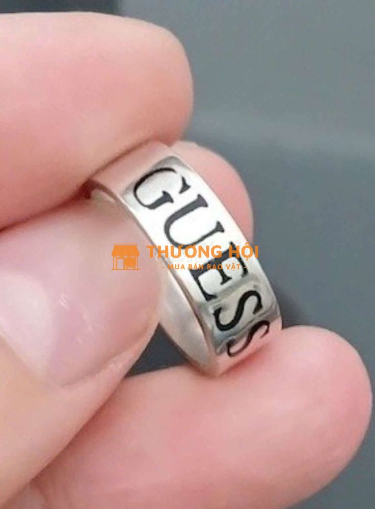 Guess - Nhẫn bạc Nữ hàng hiệu, form dày,tay nhỏ