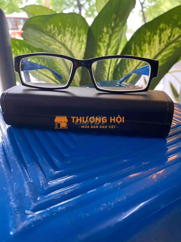 Gọng kính Hàn Quốc