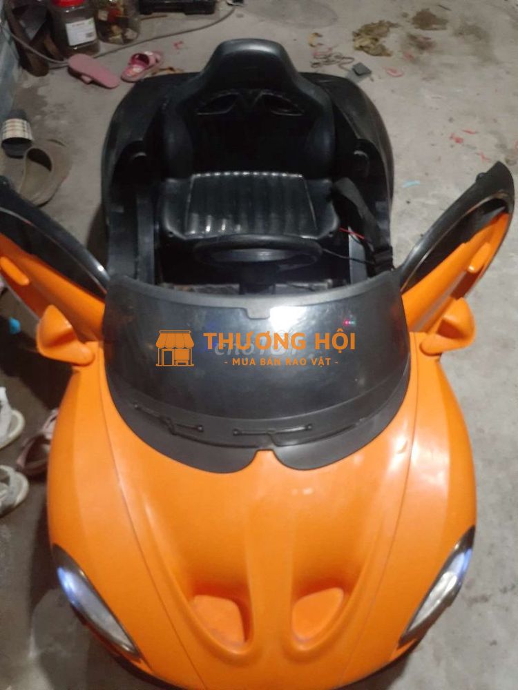 Xe ô tô điện củ đa qua su dụng