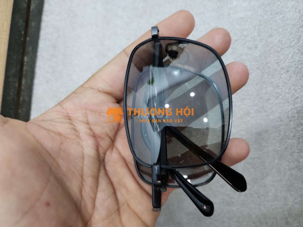 Kính mát gấp gọn