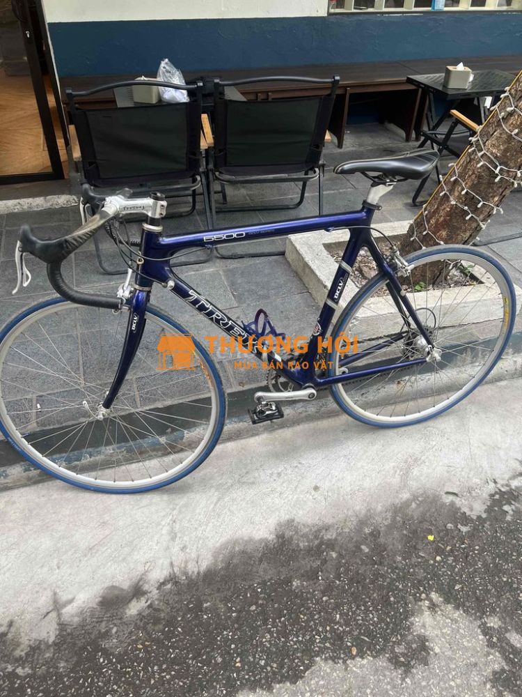 Xe đạp đua Trek Carbon