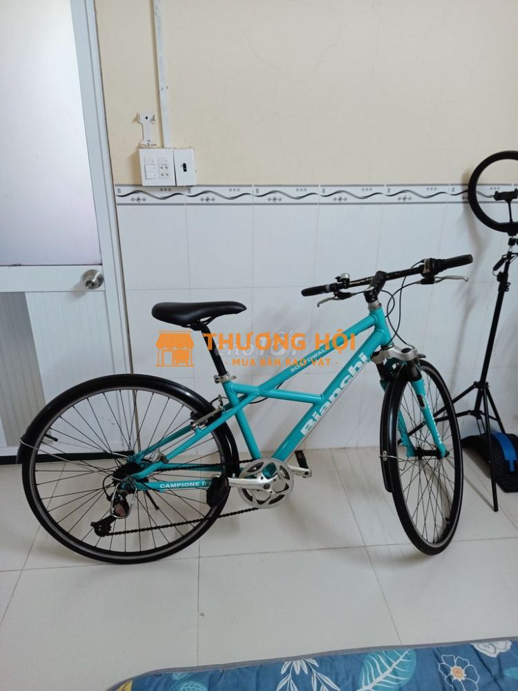 Xe đạp Bianchi siêu nhẹ.