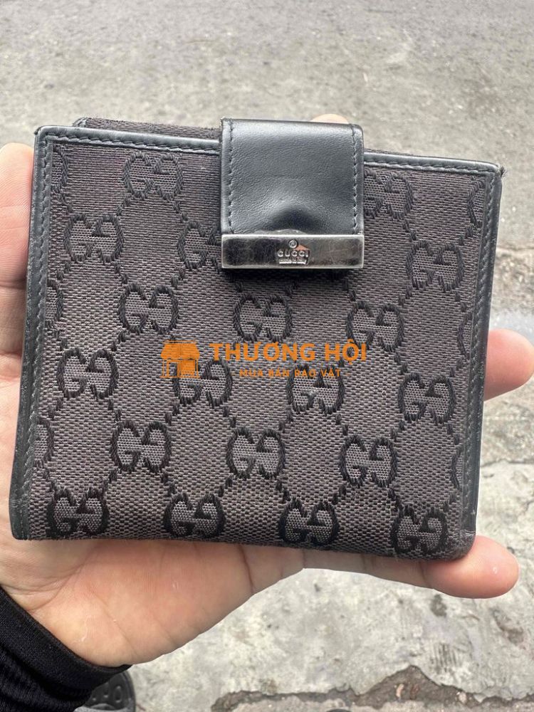 ví Gucci , size 10cm x 11cm, made in Italy 2hand