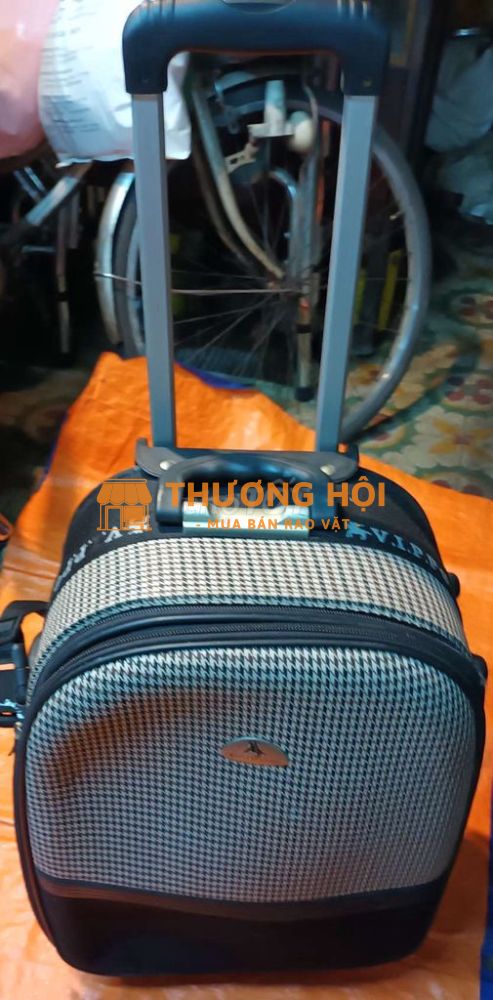 VALI THỜI TRANG ,85 %,CÒN ĐẸP