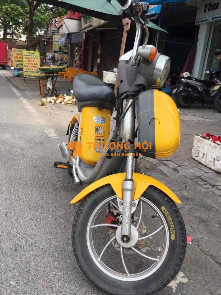 xe còn đẹp chắc chắn, bình khỏe, lớp mới thay