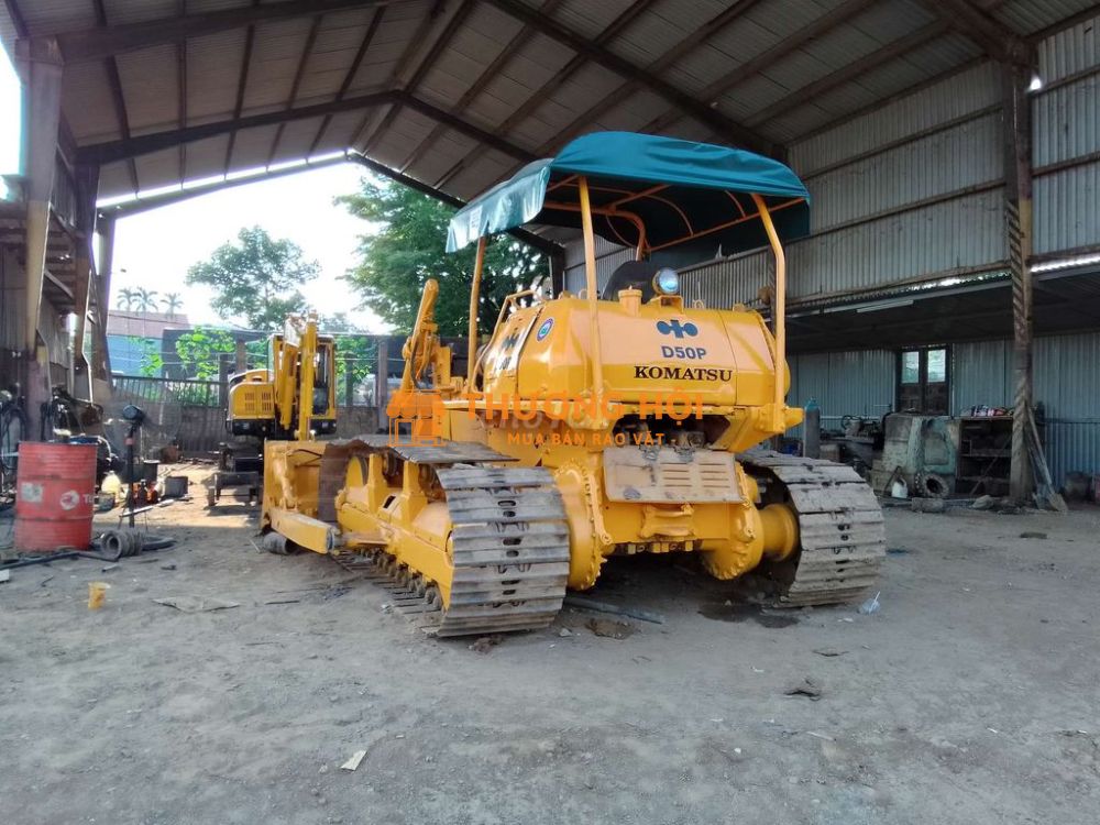Cần bán ủi d50P_16 xe họat động tốt