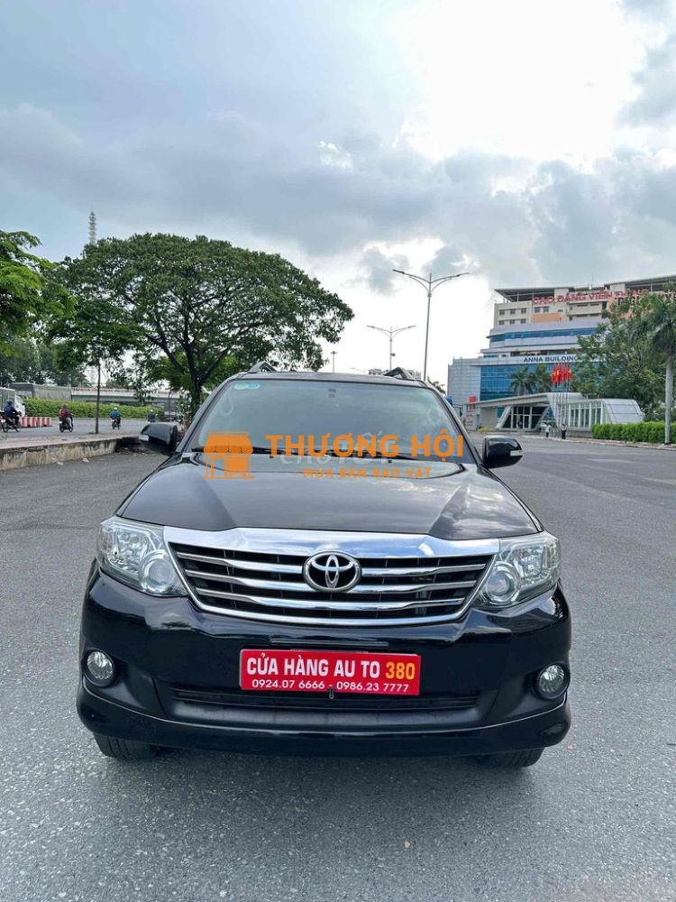 Toyota Fortuner 2013 - 112 km