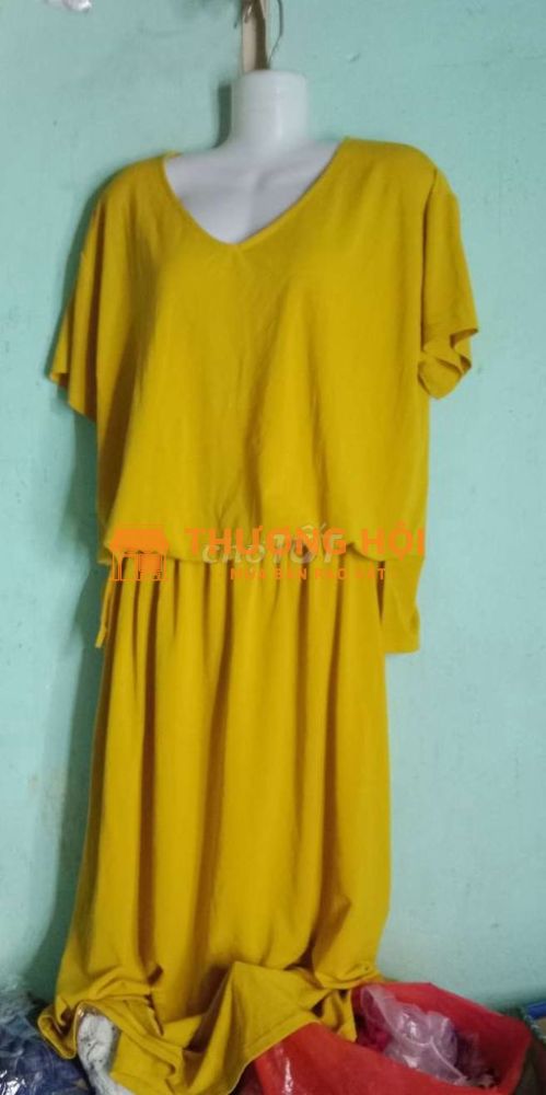 Đầm jum hở lưng