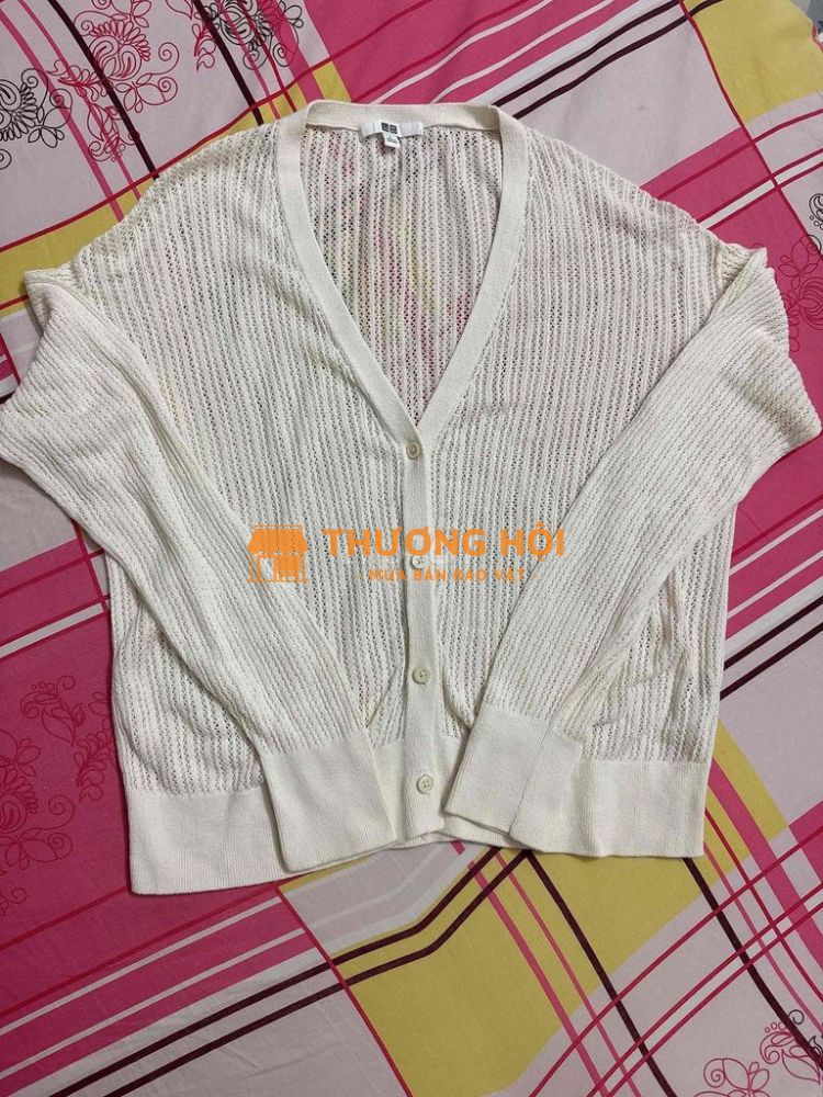 pass áo khoác như ảnh unilo size L rất đẹp