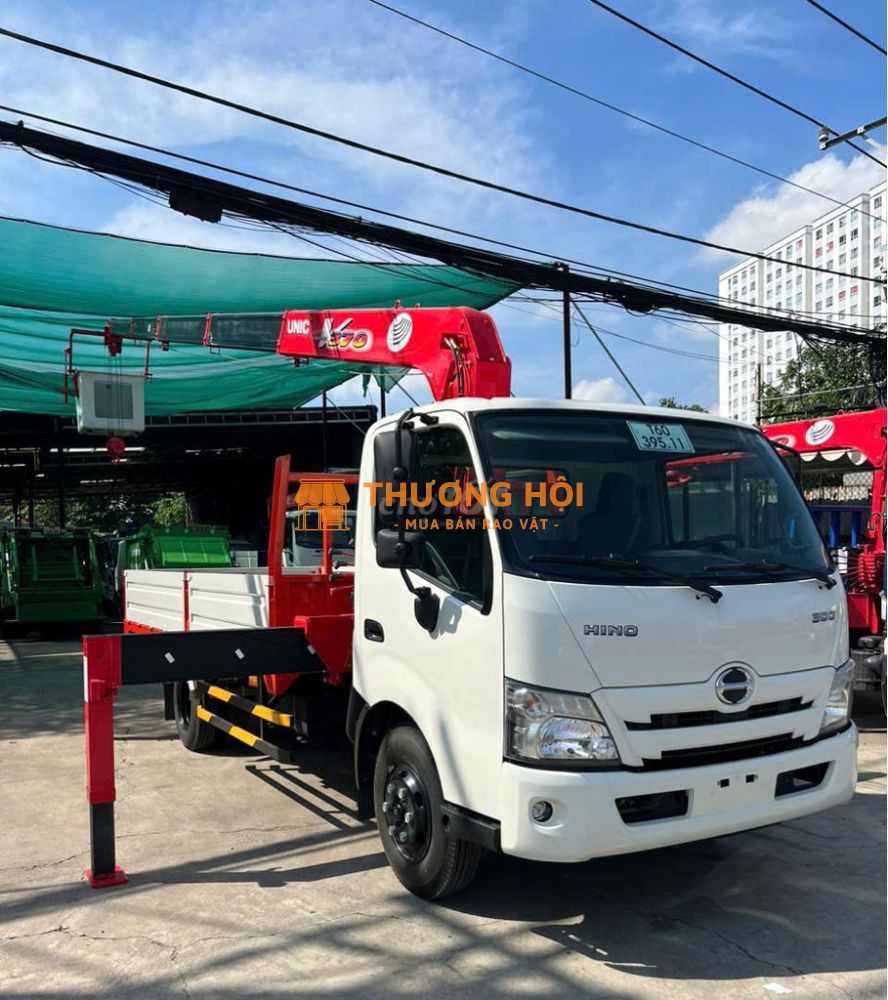 Bán Hino 2.4 Tấn vào Tp giờ cao điểm Cẩu Unic 370