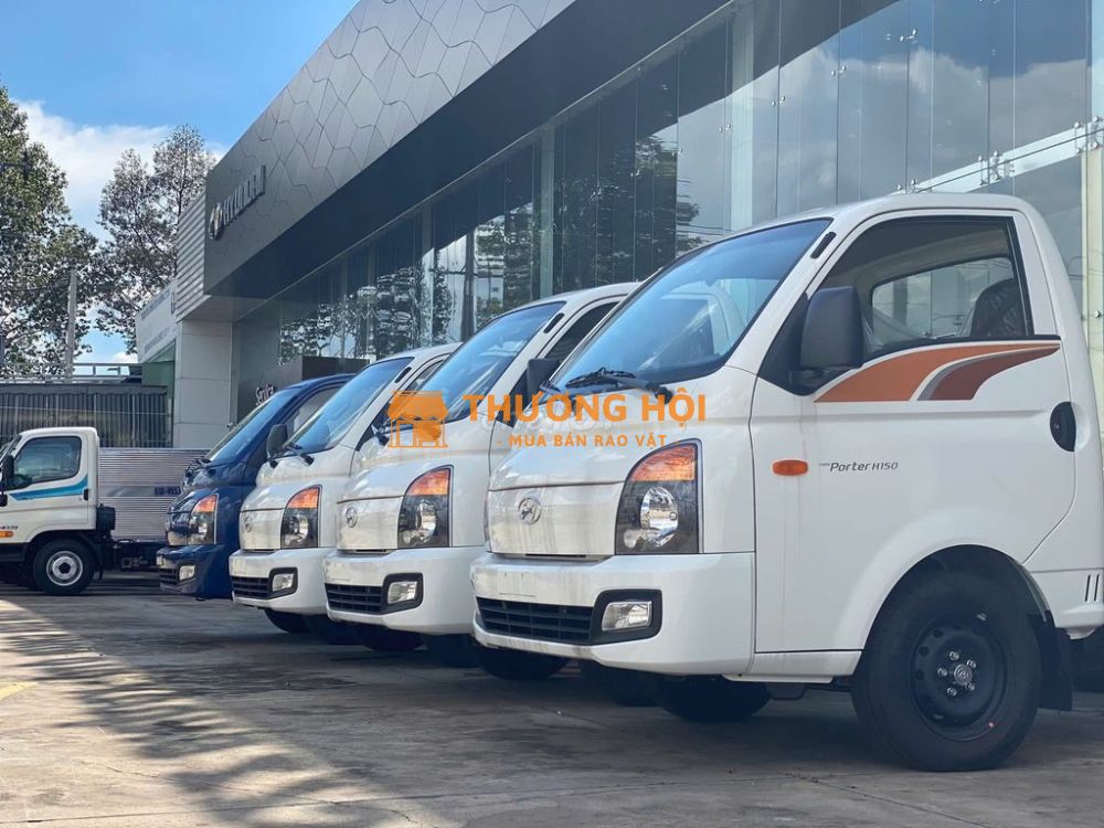Hyundai New Porter H150 mui bạt 2025
