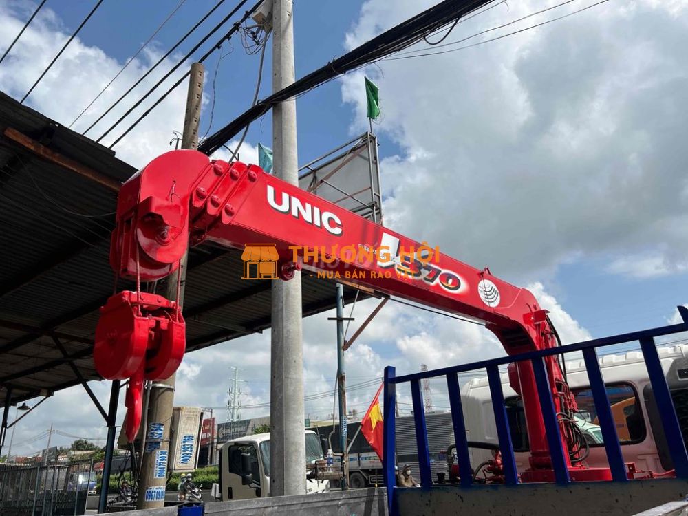 XE CẨU HINO 5 TẤN GẮN CẨU UNIC 370 4 KHÚC.ĐỜI 2019