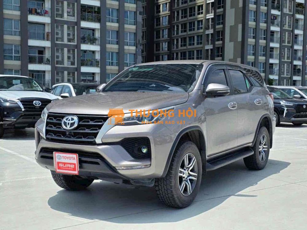Toyota Fortuner 2021 2.4 4x2MT - 69000 km