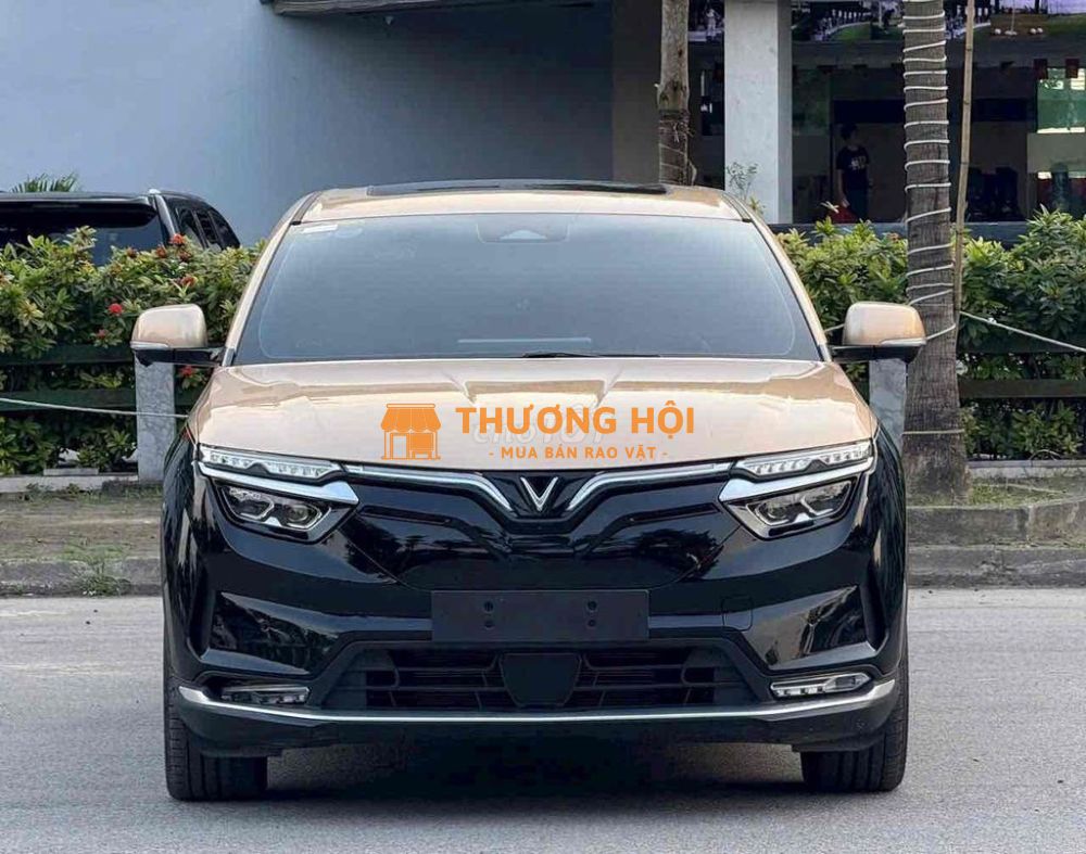 VF8 LUX LÁI ĐẲNG CẤP-KHÁC BIỆT-GẦN 500 Kilomet/SAC