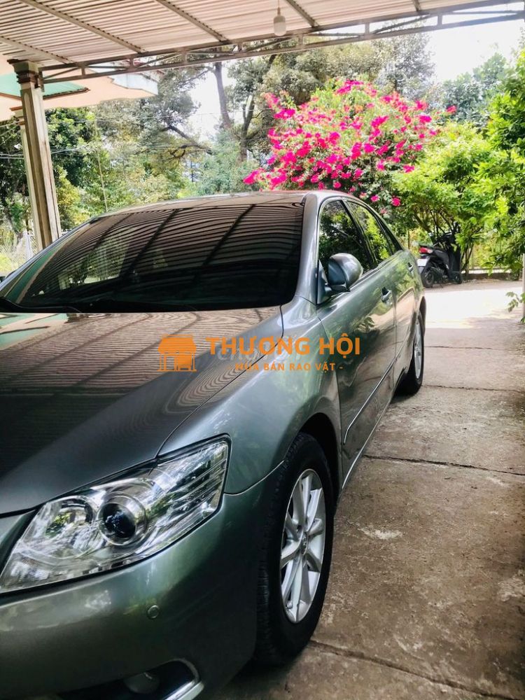 Toyota Camry 2011 2.4G - 200000 km