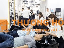Tiệm tóc nam tuyển nữ gội đầu, massage mặt, thu nhập cao