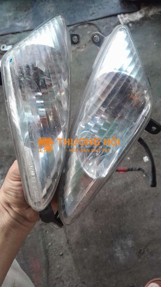 Xi nhan trước Mio nhỏ như hình