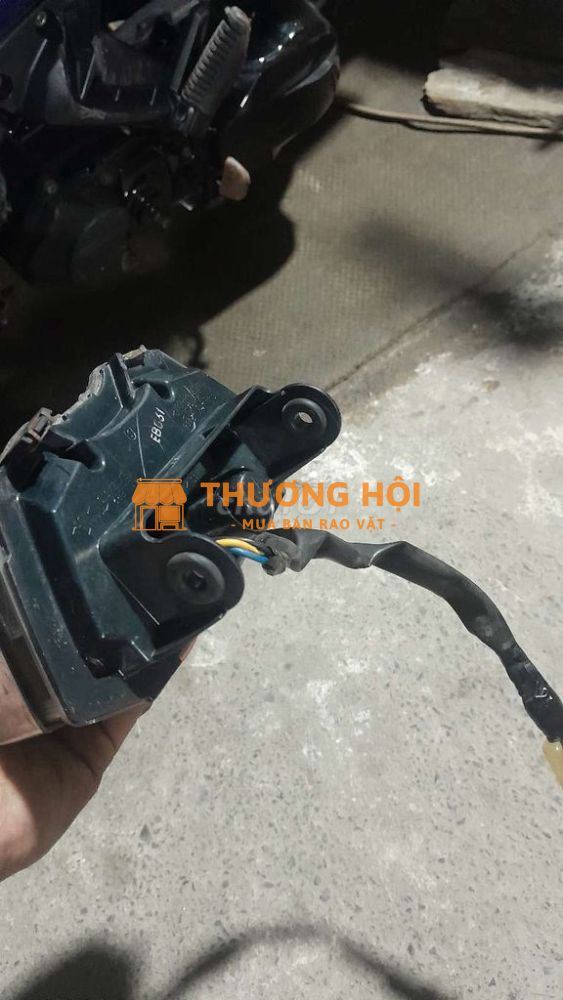 Đèn lái sao Nouvo 6 bán xác cho nên về nghiên cứ