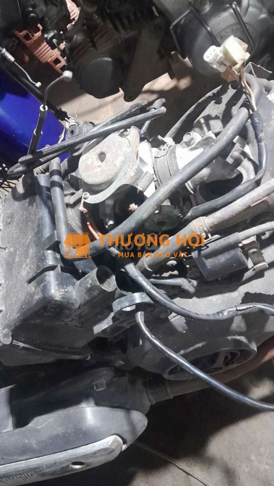 Bình xăng con Yamaha Mio nhỏ đời đầu còn sử dụng