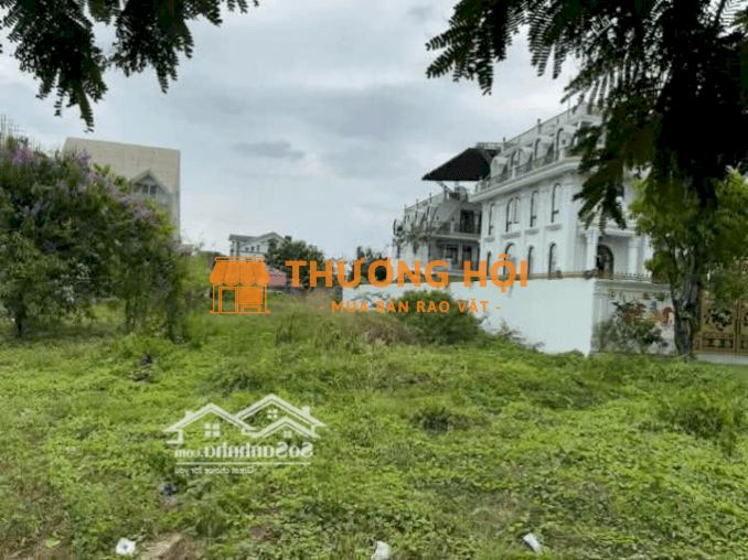 Bán Lô đất đường Bát Nàn, P. Thạnh Mỹ Lợi Q2. Dt 211,5m2 Giá 3tỷ250 Gần Trường Thcs Lương định Của