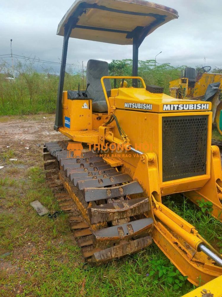 Cần bán xe ủi Mitsubishi D2-5 số cơ 5ty