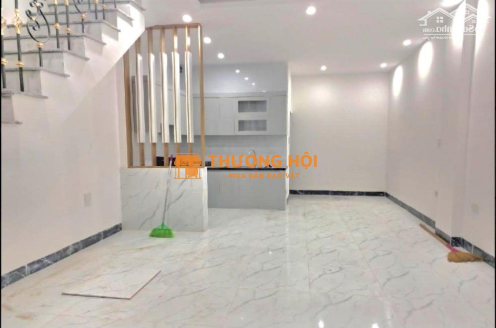 NHÀ ÂU CƠ TT TÂY HỒ MỚI KOONG FULL NỘI THẤT 47M X 3 TẦNG MT 4,5M 3,75 TỶ
