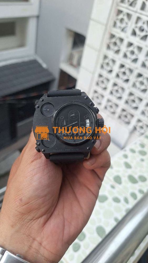 Đồng hồ Diesel size 52 độc lạ 3 múi giờ